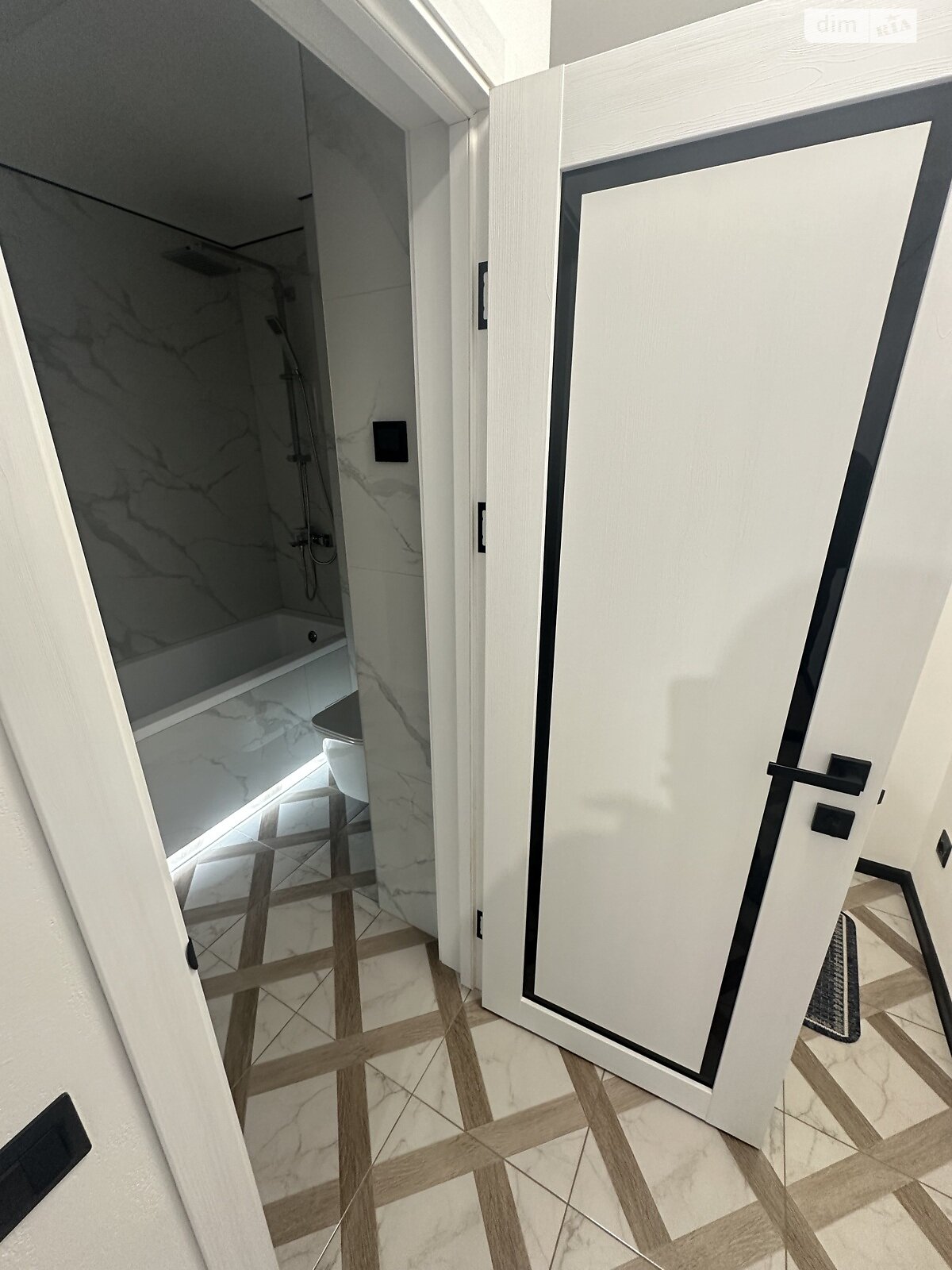 Продажа трехкомнатной квартиры в Житомире, на ул. Киевская, район Центр фото 1 Продажа трехкомнатной квартиры в Житомире, на ул. Киевская, район Центр фото 1