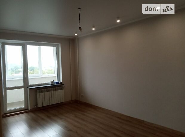 Продажа трехкомнатной квартиры в Житомире, на пер. Красный район Центр фото 1 Продажа трехкомнатной квартиры в Житомире, на пер. Красный район Центр фото 1