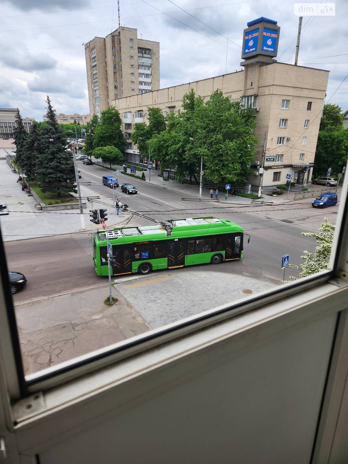 Продаж чотирикімнатної квартири в Житомирі, на вул. Перемоги, район Центр фото 1 Продаж чотирикімнатної квартири в Житомирі, на вул. Перемоги, район Центр фото 1