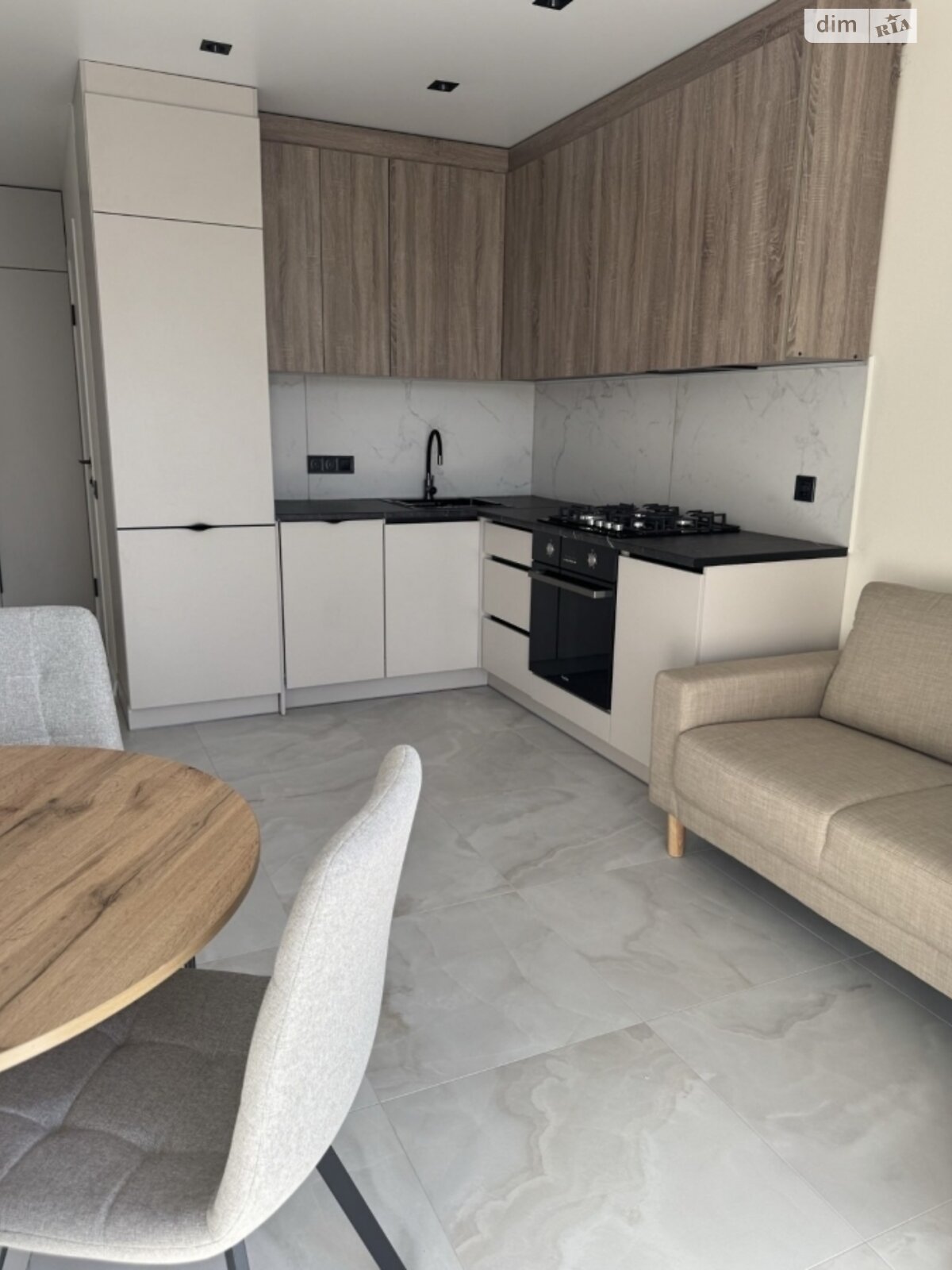 Продажа однокомнатной квартиры в Житомире, на ул. Домбровского 6, район Центр фото 1 Продажа однокомнатной квартиры в Житомире, на ул. Домбровского 6, район Центр фото 1