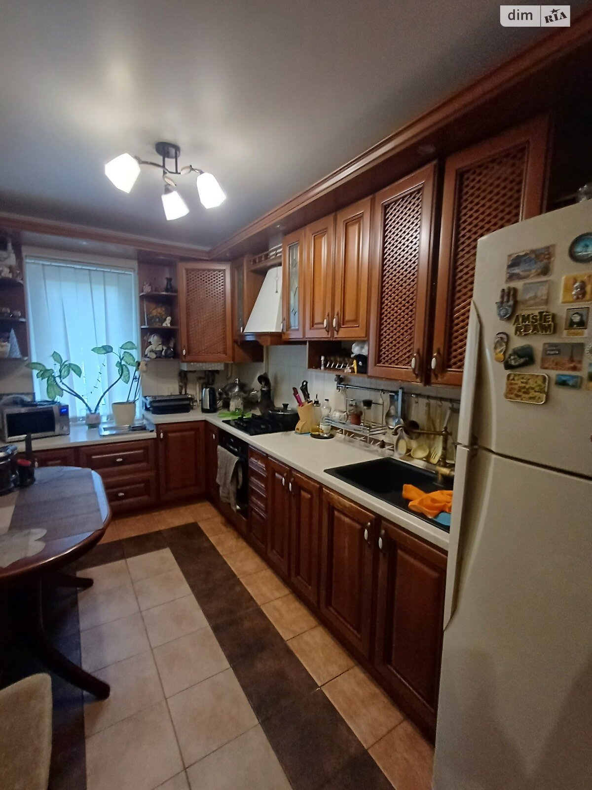 Продаж чотирикімнатної квартири в Житомирі, на пл. Мистецькі Ворота, район Вокзал фото 1 Продаж чотирикімнатної квартири в Житомирі, на пл. Мистецькі Ворота, район Вокзал фото 1