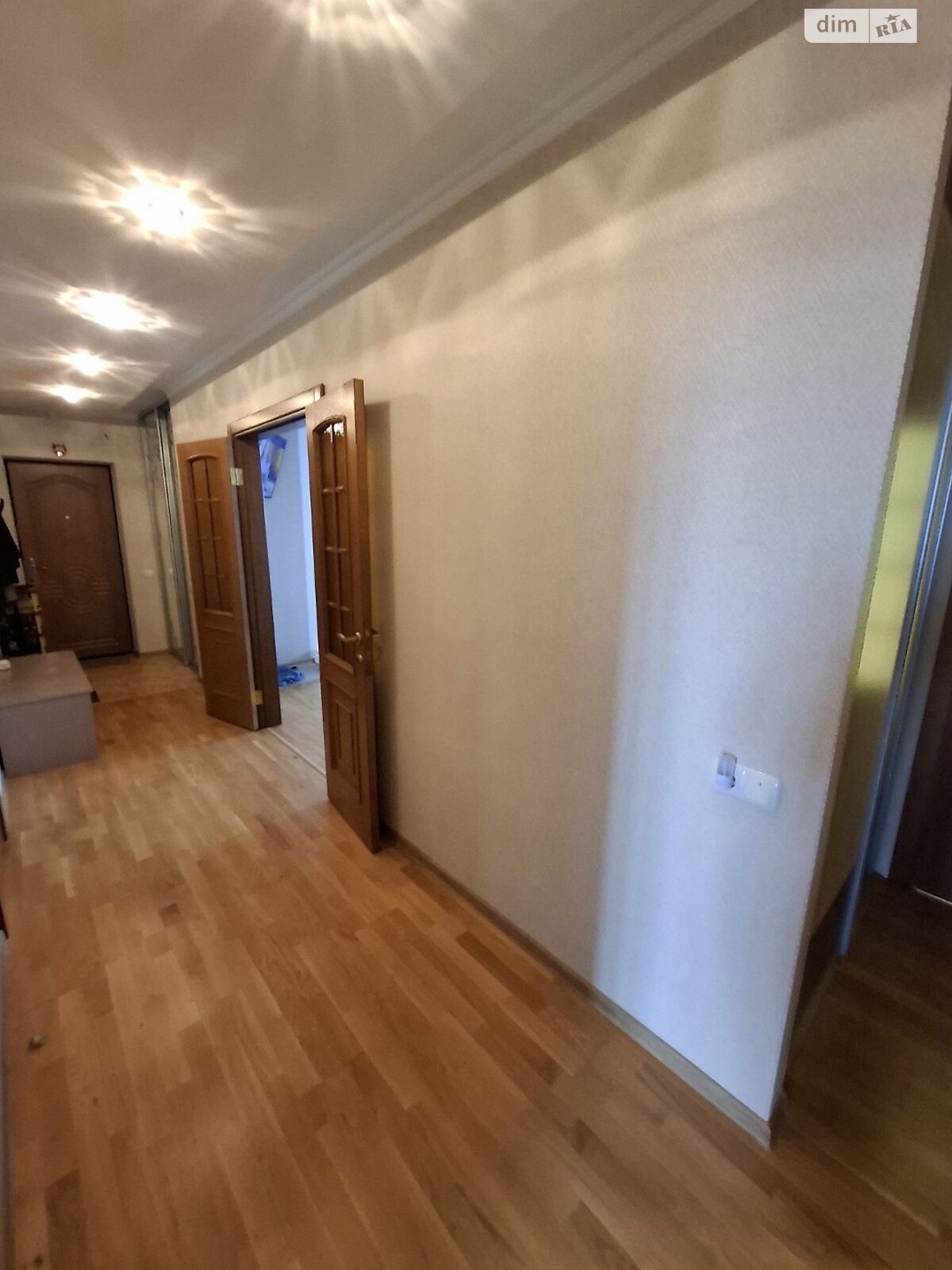 Продаж трикімнатної квартири в Житомирі, на пл. Привокзальна, район Вокзал фото 1 Продаж трикімнатної квартири в Житомирі, на пл. Привокзальна, район Вокзал фото 1
