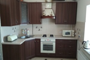 Продаж трикімнатної квартири в Жовкві, на вул. Курбаса 7, район Жовква фото 2