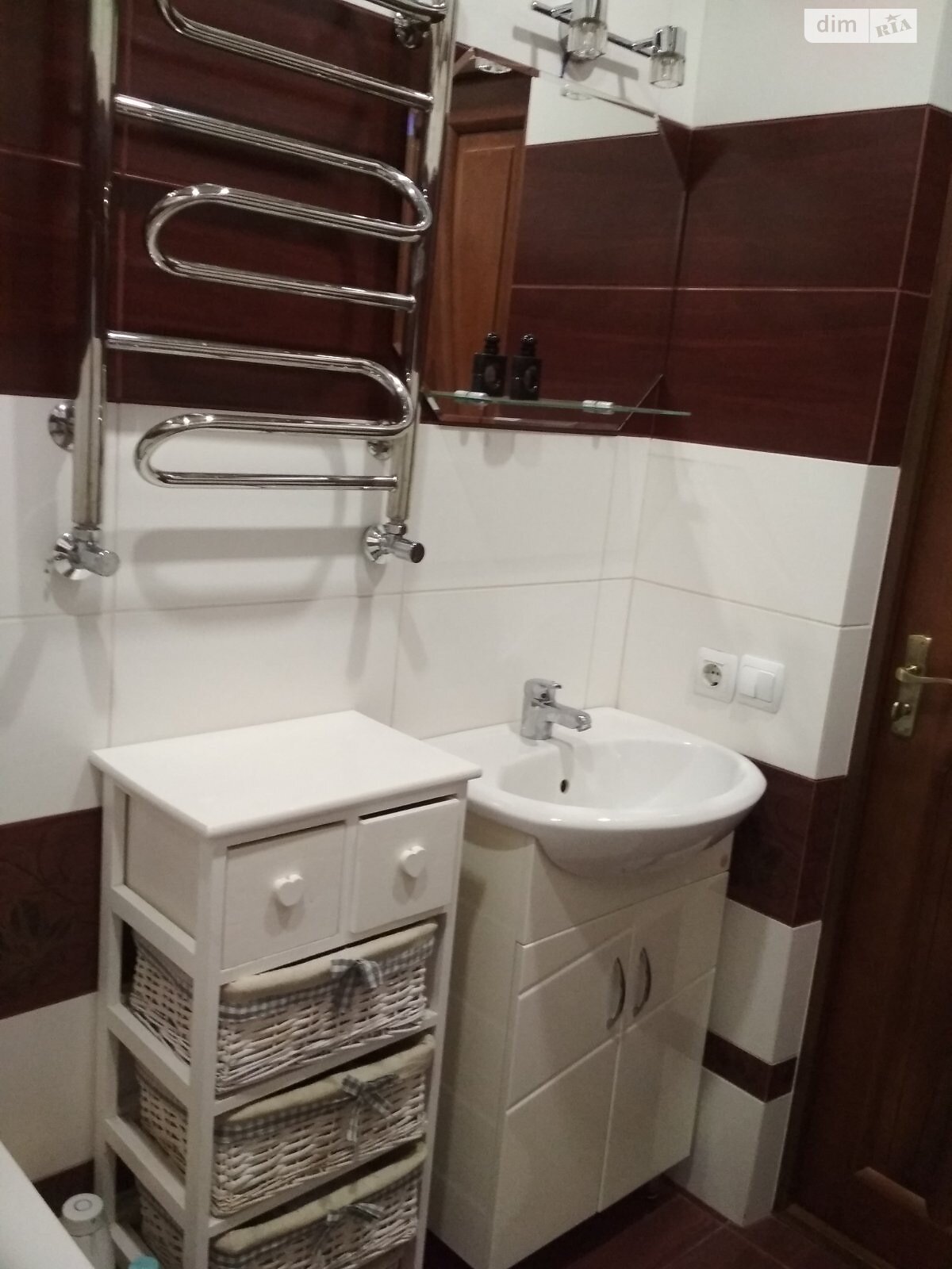 Продаж трикімнатної квартири в Жовкві, на вул. Курбаса 7, район Жовква фото 1 Продаж трикімнатної квартири в Жовкві, на вул. Курбаса 7, район Жовква фото 1