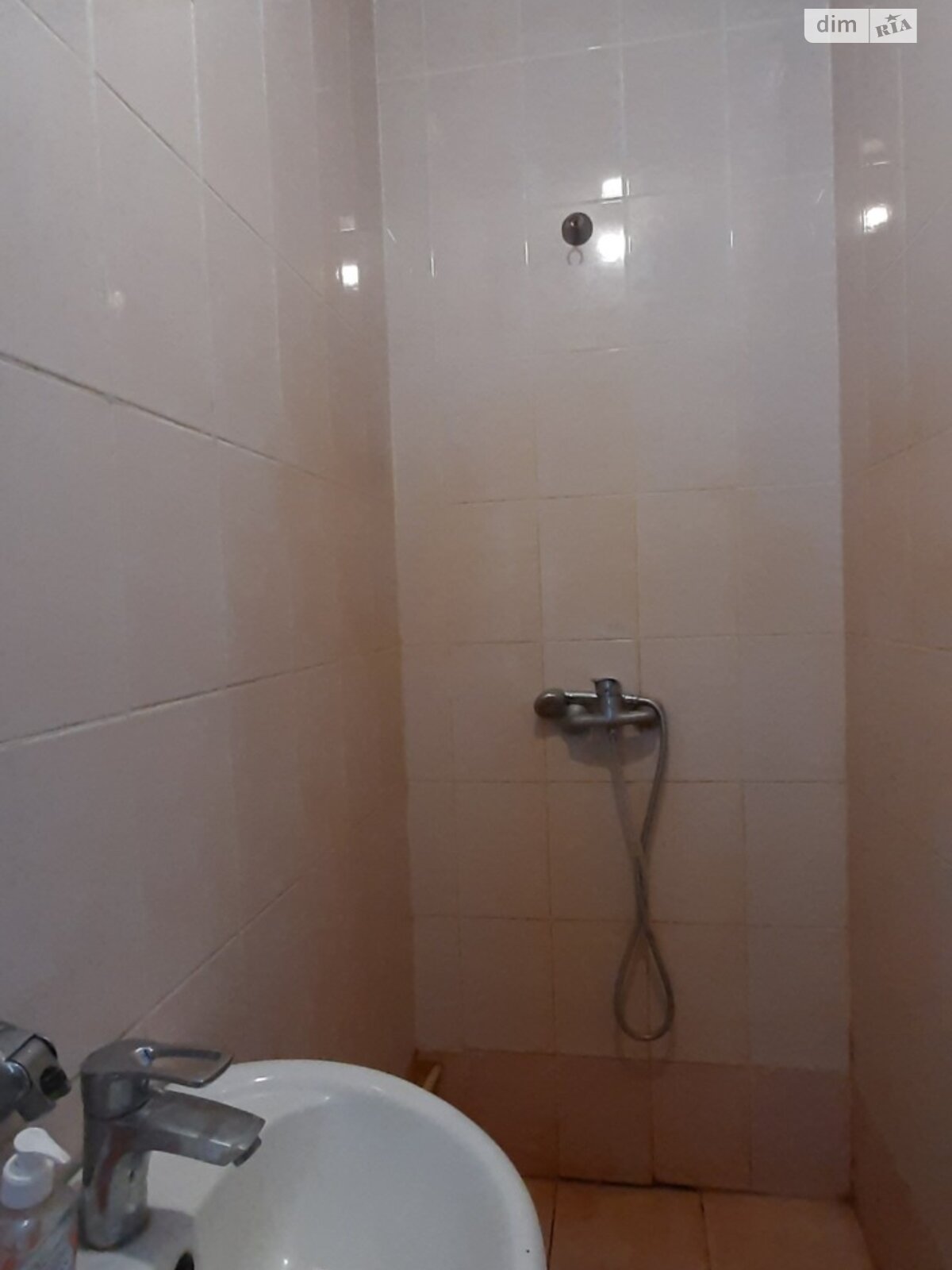 Продажа трехкомнатной квартиры в Кагарлыке, на ул. Железнодорожников 8, фото 1 Продажа трехкомнатной квартиры в Кагарлыке, на ул. Железнодорожников 8, фото 1