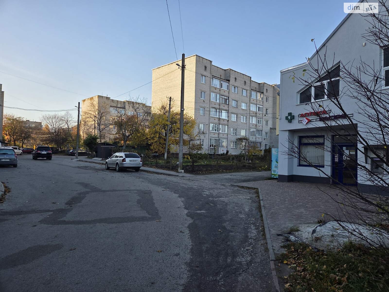 Продаж трикімнатної квартири в Кам'янці-Бузькій, на вул. Героїв Небесної Сотні 50, район Кам'янка-Бузька фото 1 Продаж трикімнатної квартири в Кам'янці-Бузькій, на вул. Героїв Небесної Сотні 50, район Кам'янка-Бузька фото 1