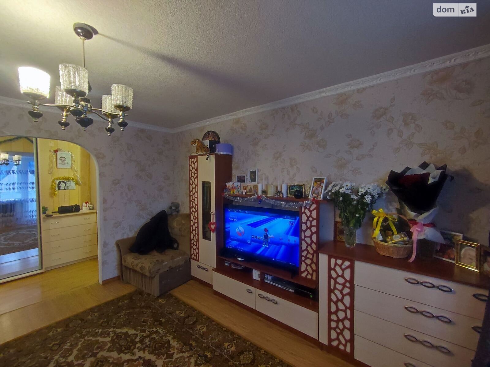 Продажа трехкомнатной квартиры в Каменском, на просп. Аношкина, район Баглейский фото 1