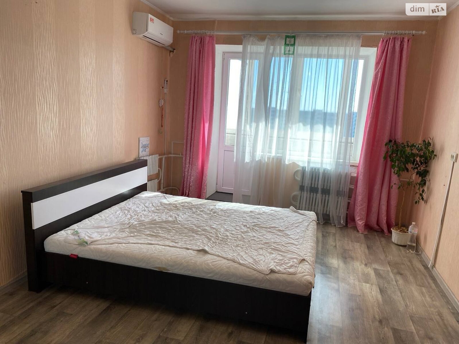 Продаж однокімнатної квартири в Кам'янському, на бул. Героїв 11, район Дніпровський фото 1 Продаж однокімнатної квартири в Кам'янському, на бул. Героїв 11, район Дніпровський фото 1
