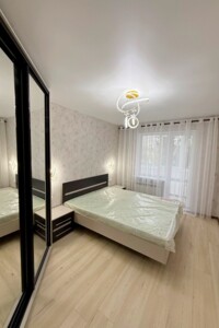 Продаж трикімнатної квартири в Кам'янському, на просп. Івана Мазепи, район Дніпровський фото 2