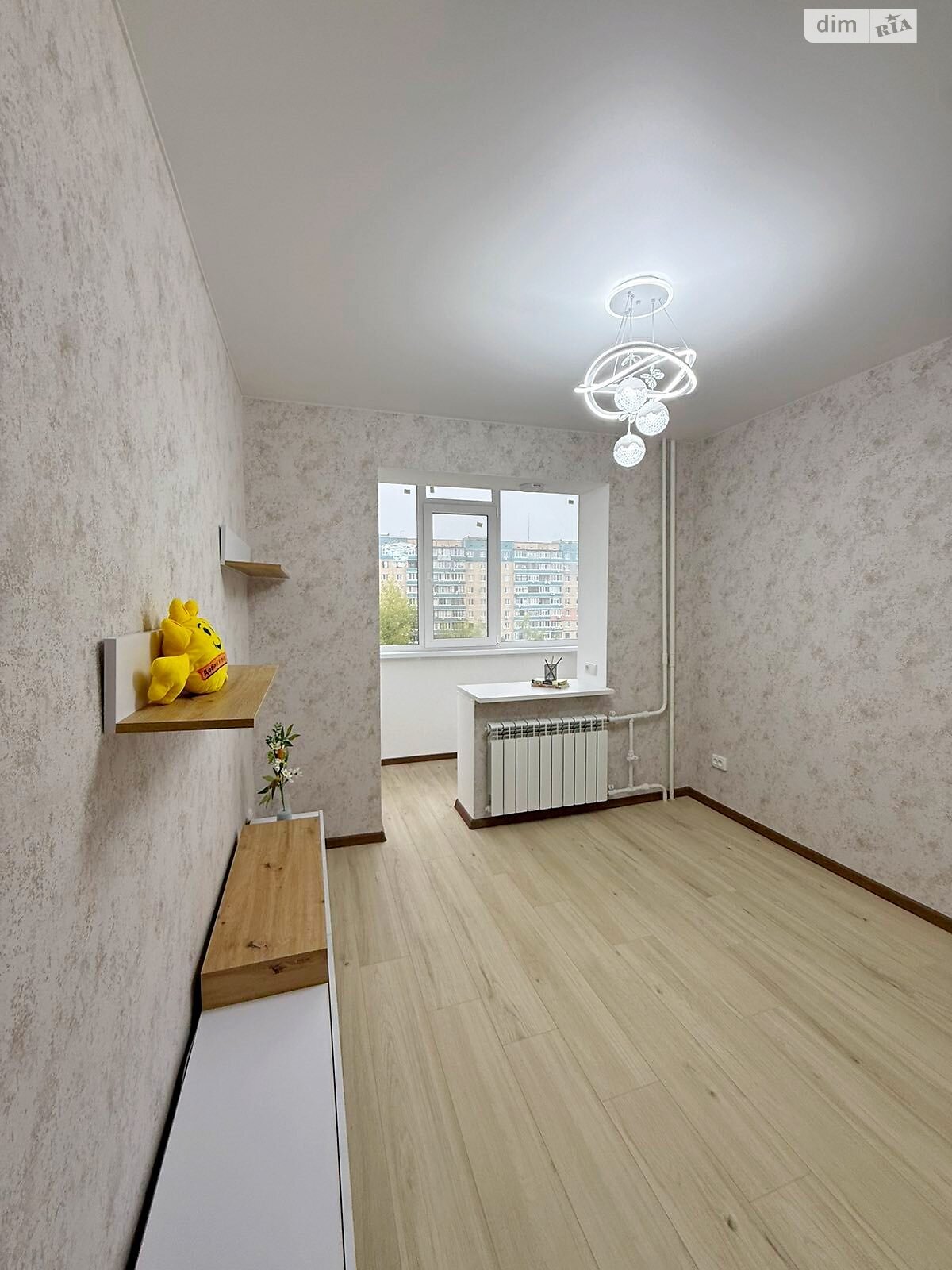 Продаж трикімнатної квартири в Кам'янському, на просп. Івана Мазепи, район Дніпровський фото 1