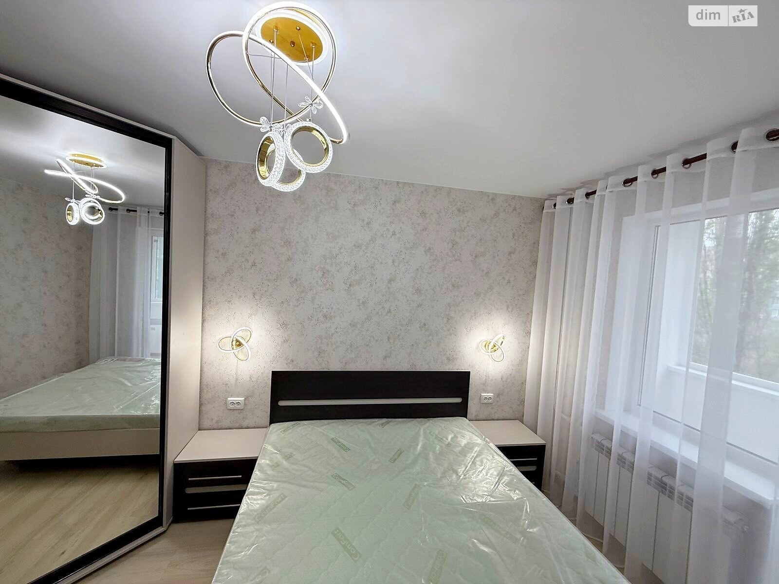 Продаж трикімнатної квартири в Кам'янському, на просп. Івана Мазепи, район Дніпровський фото 1