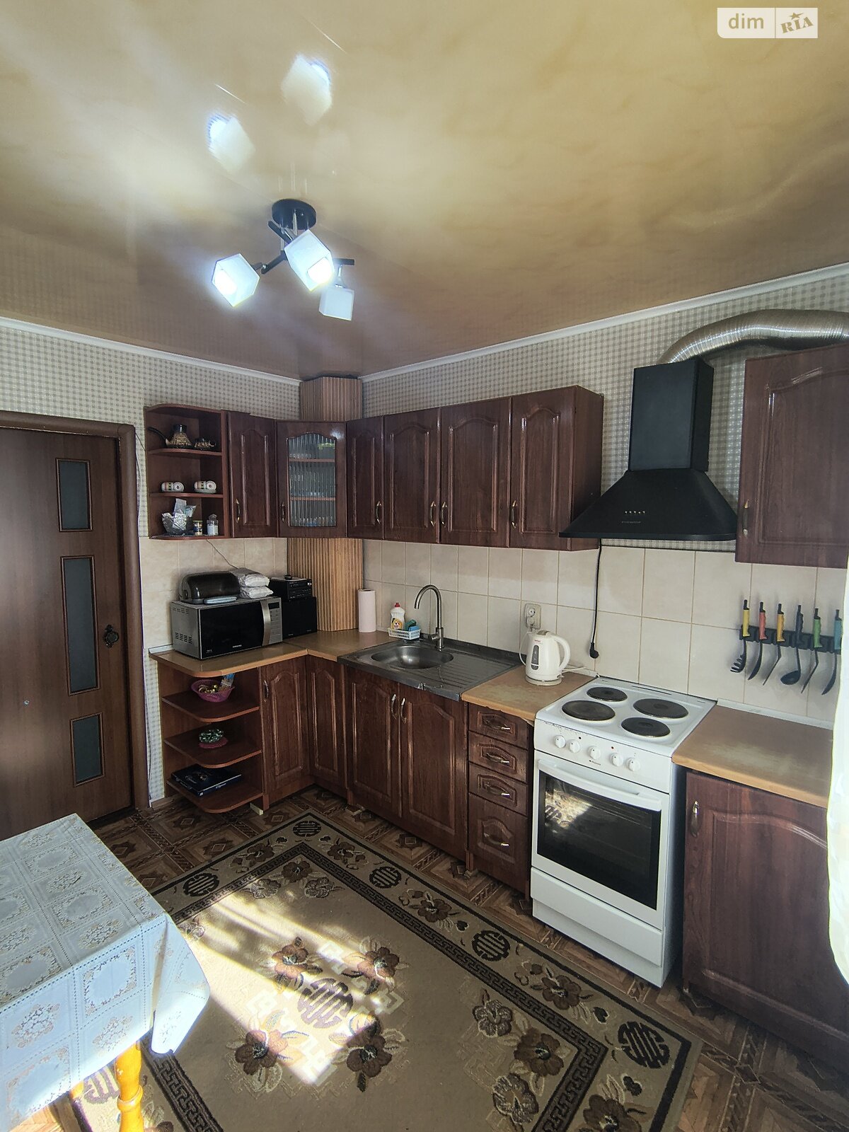 Продаж трикімнатної квартири в Кам'янському, на просп. Наддніпрянський, район Дніпровський фото 1 Продаж трикімнатної квартири в Кам'янському, на просп. Наддніпрянський, район Дніпровський фото 1