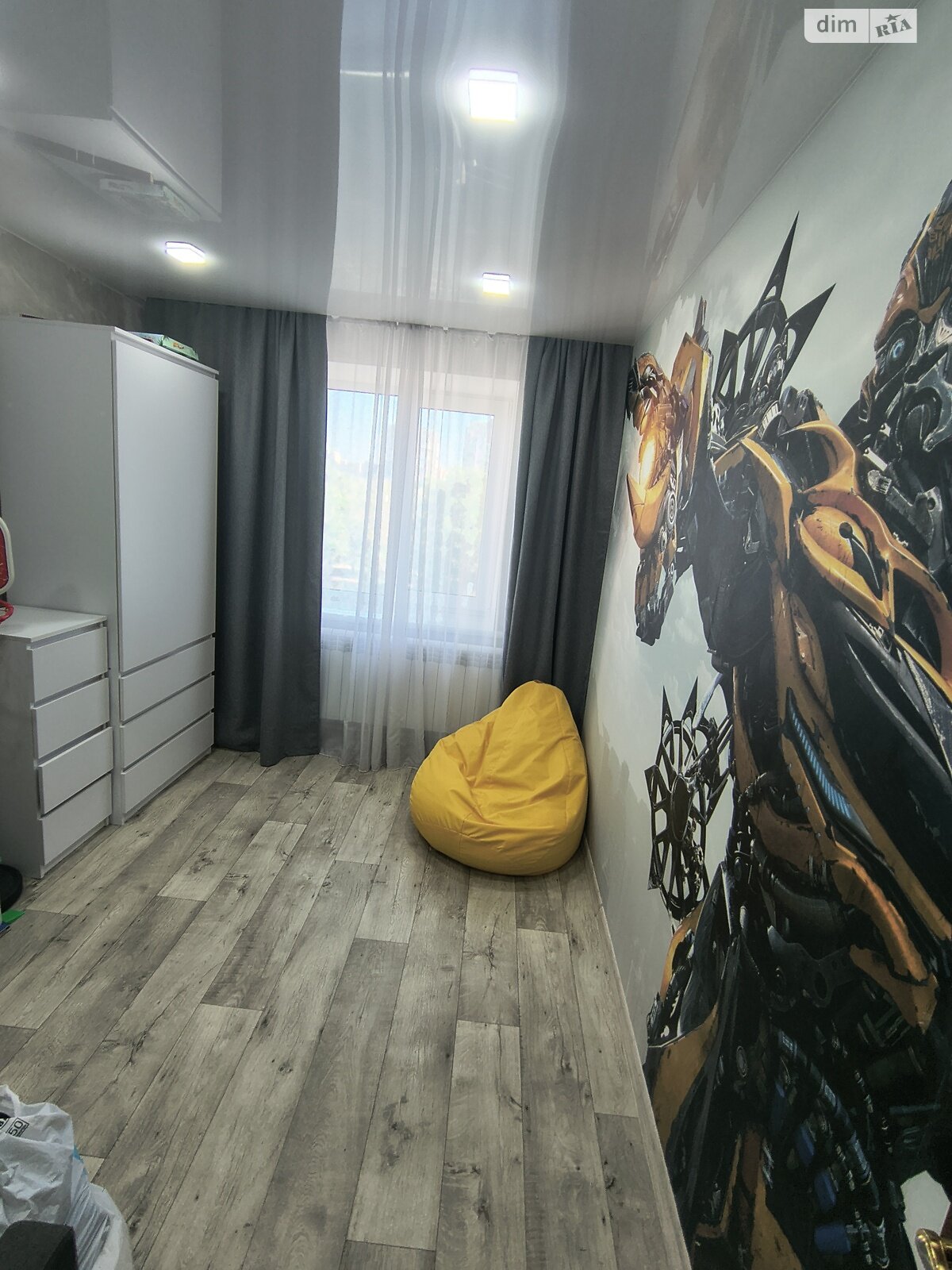 Продаж трикімнатної квартири в Кам'янському, на просп. Наддніпрянський, район Дніпровський фото 1 Продаж трикімнатної квартири в Кам'янському, на просп. Наддніпрянський, район Дніпровський фото 1