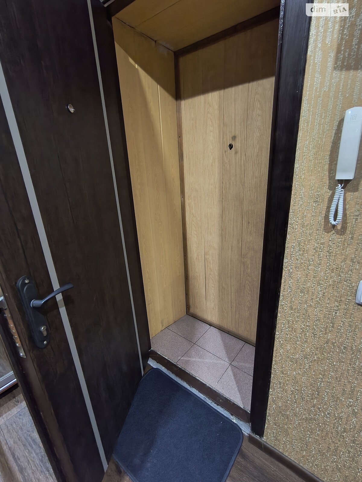 Продаж трикімнатної квартири в Кам'янському, на просп. Наддніпрянський, район Дніпровський фото 1 Продаж трикімнатної квартири в Кам'янському, на просп. Наддніпрянський, район Дніпровський фото 1