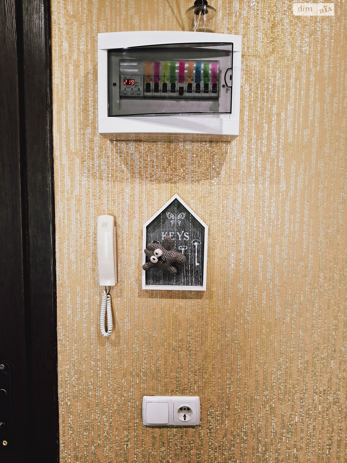 Продаж трикімнатної квартири в Кам'янському, на просп. Наддніпрянський, район Дніпровський фото 1 Продаж трикімнатної квартири в Кам'янському, на просп. Наддніпрянський, район Дніпровський фото 1