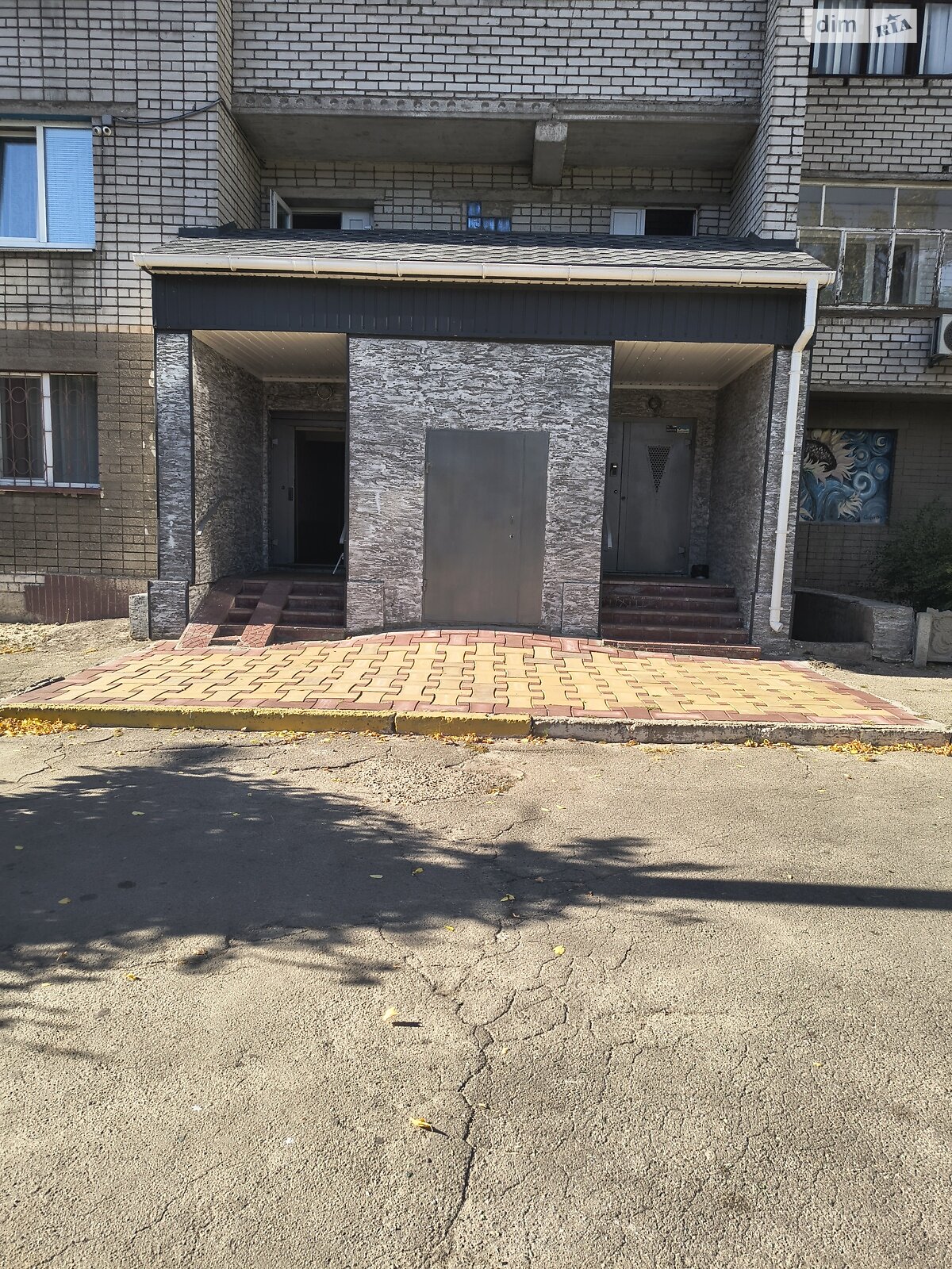 Продаж трикімнатної квартири в Кам'янському, на просп. Наддніпрянський, район Дніпровський фото 1 Продаж трикімнатної квартири в Кам'янському, на просп. Наддніпрянський, район Дніпровський фото 1