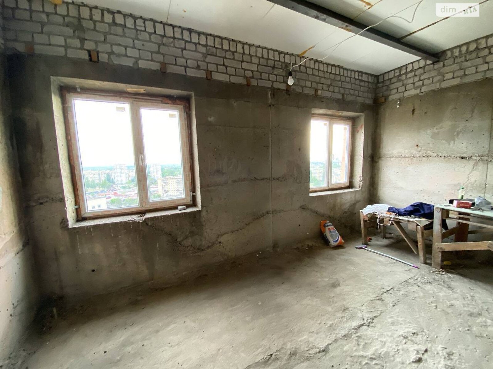 Продаж трикімнатної квартири в Кам'янському, на бул. Будівельників 27Б, район Дніпровський фото 1 Продаж трикімнатної квартири в Кам'янському, на бул. Будівельників 27Б, район Дніпровський фото 1