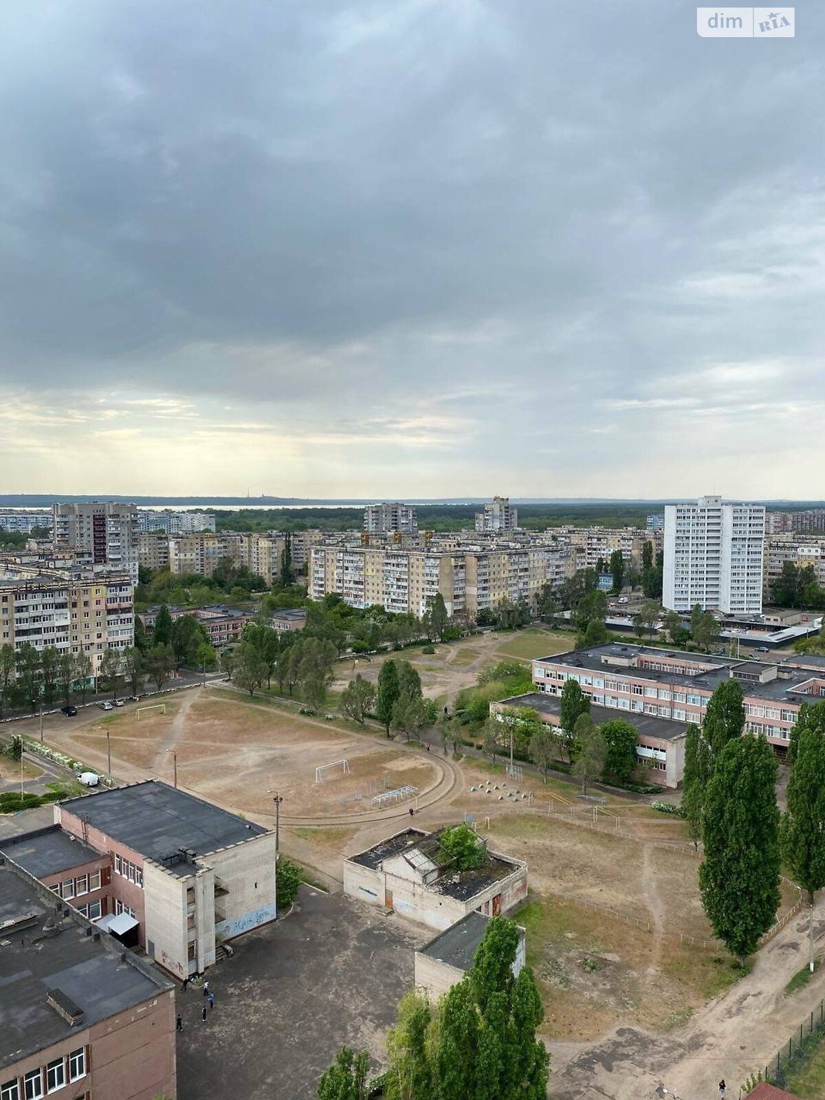 Продаж трикімнатної квартири в Кам'янському, на бул. Будівельників 27Б, район Дніпровський фото 1 Продаж трикімнатної квартири в Кам'янському, на бул. Будівельників 27Б, район Дніпровський фото 1