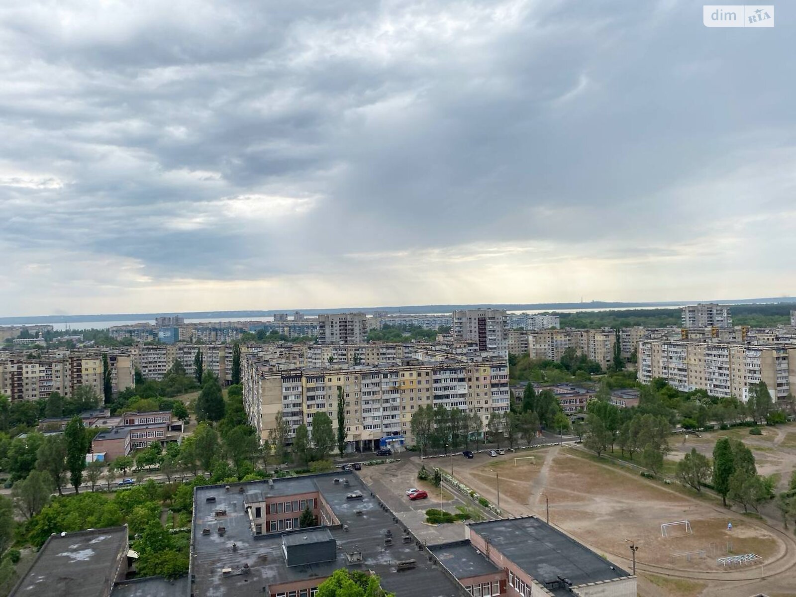 Продаж трикімнатної квартири в Кам'янському, на бул. Будівельників 27Б, район Дніпровський фото 1 Продаж трикімнатної квартири в Кам'янському, на бул. Будівельників 27Б, район Дніпровський фото 1