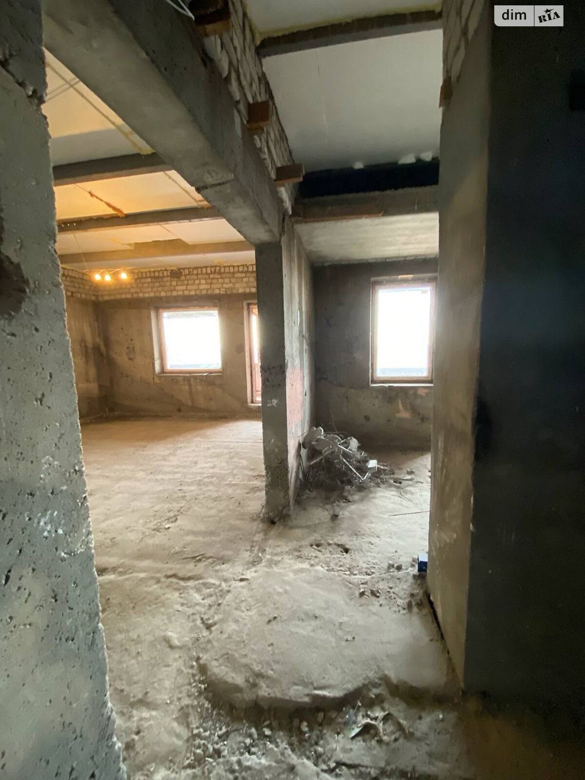 Продаж трикімнатної квартири в Кам'янському, на бул. Будівельників 27Б, район Дніпровський фото 1 Продаж трикімнатної квартири в Кам'янському, на бул. Будівельників 27Б, район Дніпровський фото 1