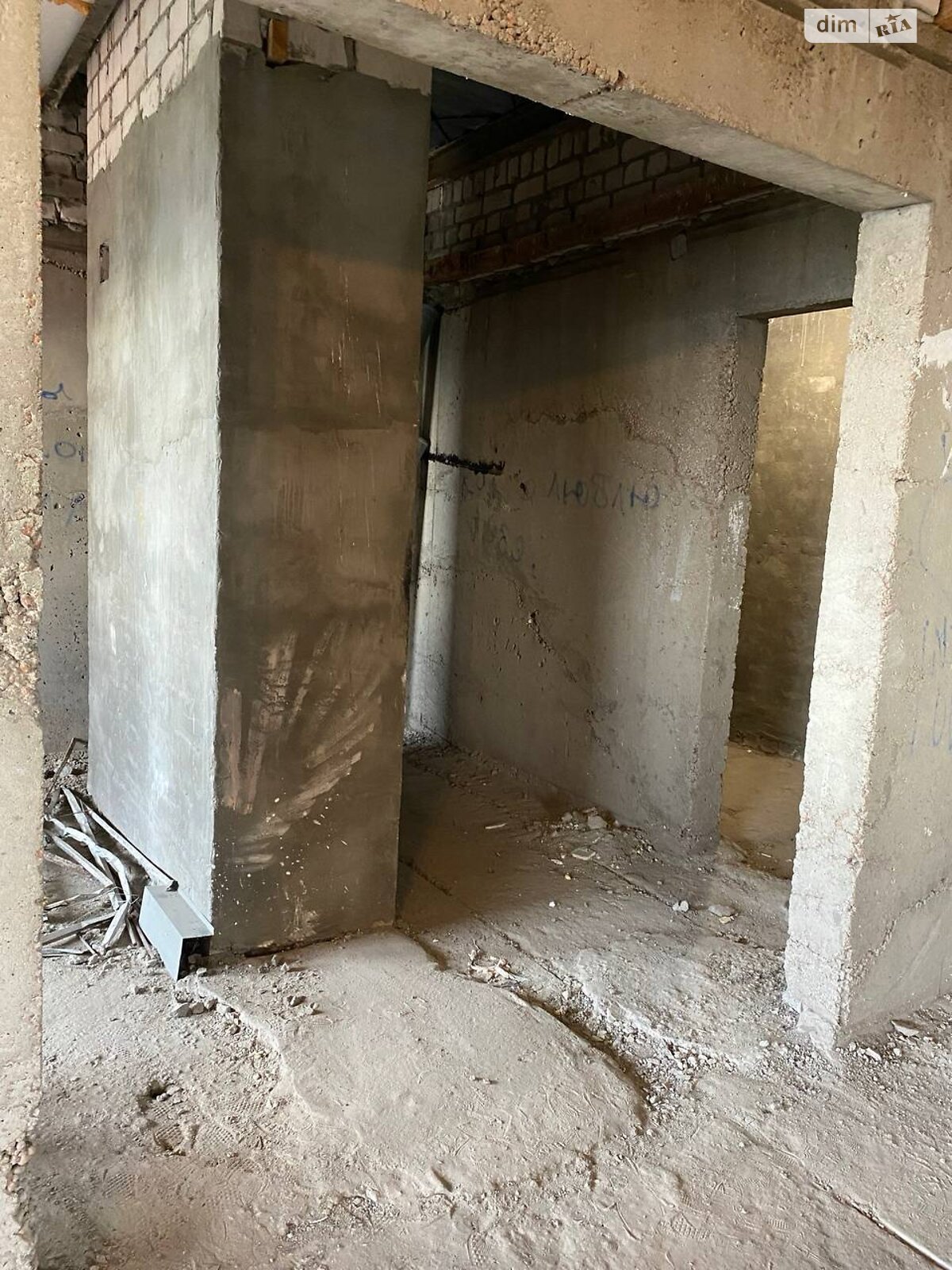 Продаж трикімнатної квартири в Кам'янському, на бул. Будівельників 27Б, район Дніпровський фото 1 Продаж трикімнатної квартири в Кам'янському, на бул. Будівельників 27Б, район Дніпровський фото 1