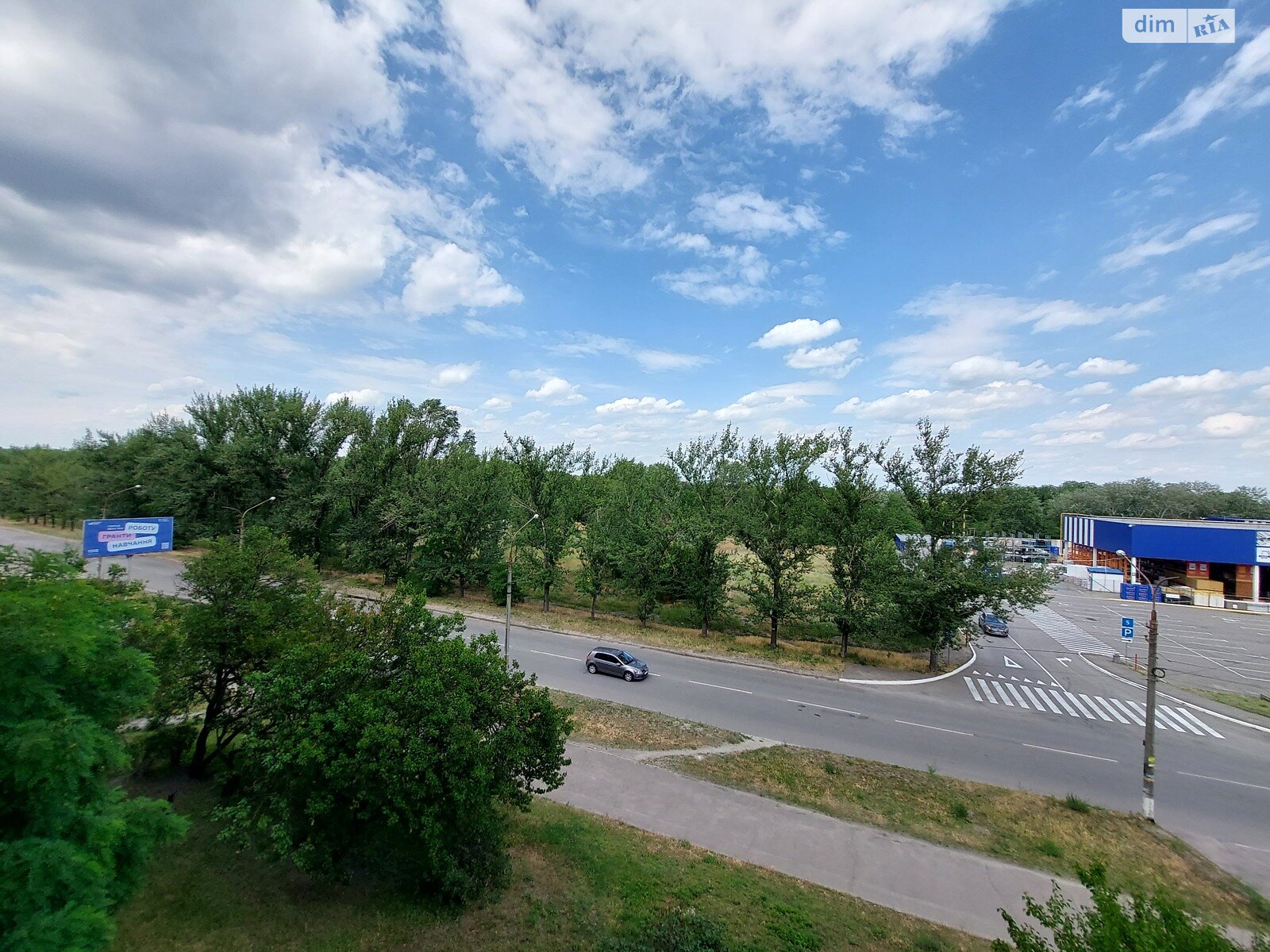 Продаж чотирикімнатної квартири в Кам'янському, на бул. Будівельників 45, район Дніпровський фото 1 Продаж чотирикімнатної квартири в Кам'янському, на бул. Будівельників 45, район Дніпровський фото 1