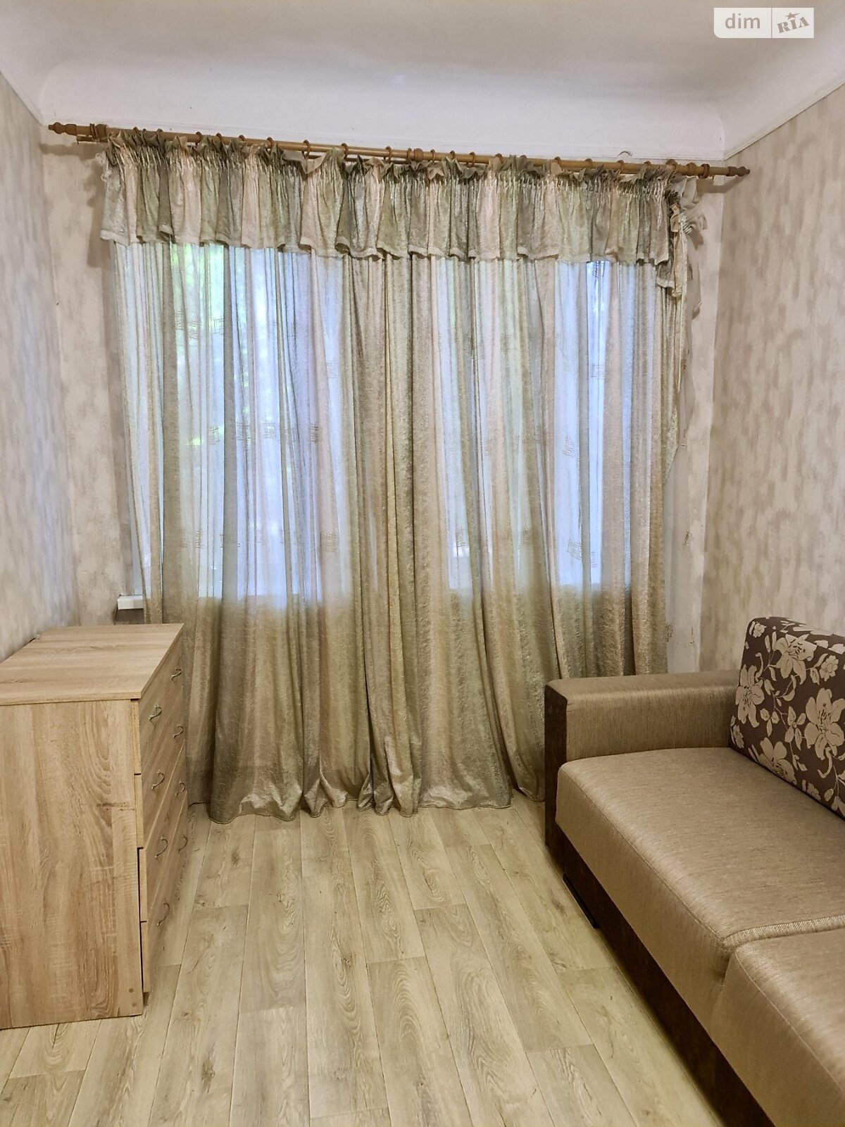 Продажа однокомнатной квартиры в Каменском, на ул. Мира 9, район Южный фото 1 Продажа однокомнатной квартиры в Каменском, на ул. Мира 9, район Южный фото 1