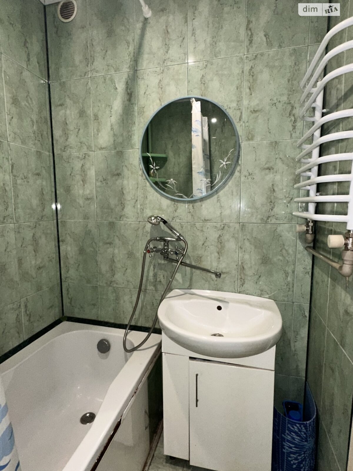 Продажа трехкомнатной квартиры в Каменском, на ул. Никопольская, район Южный фото 1