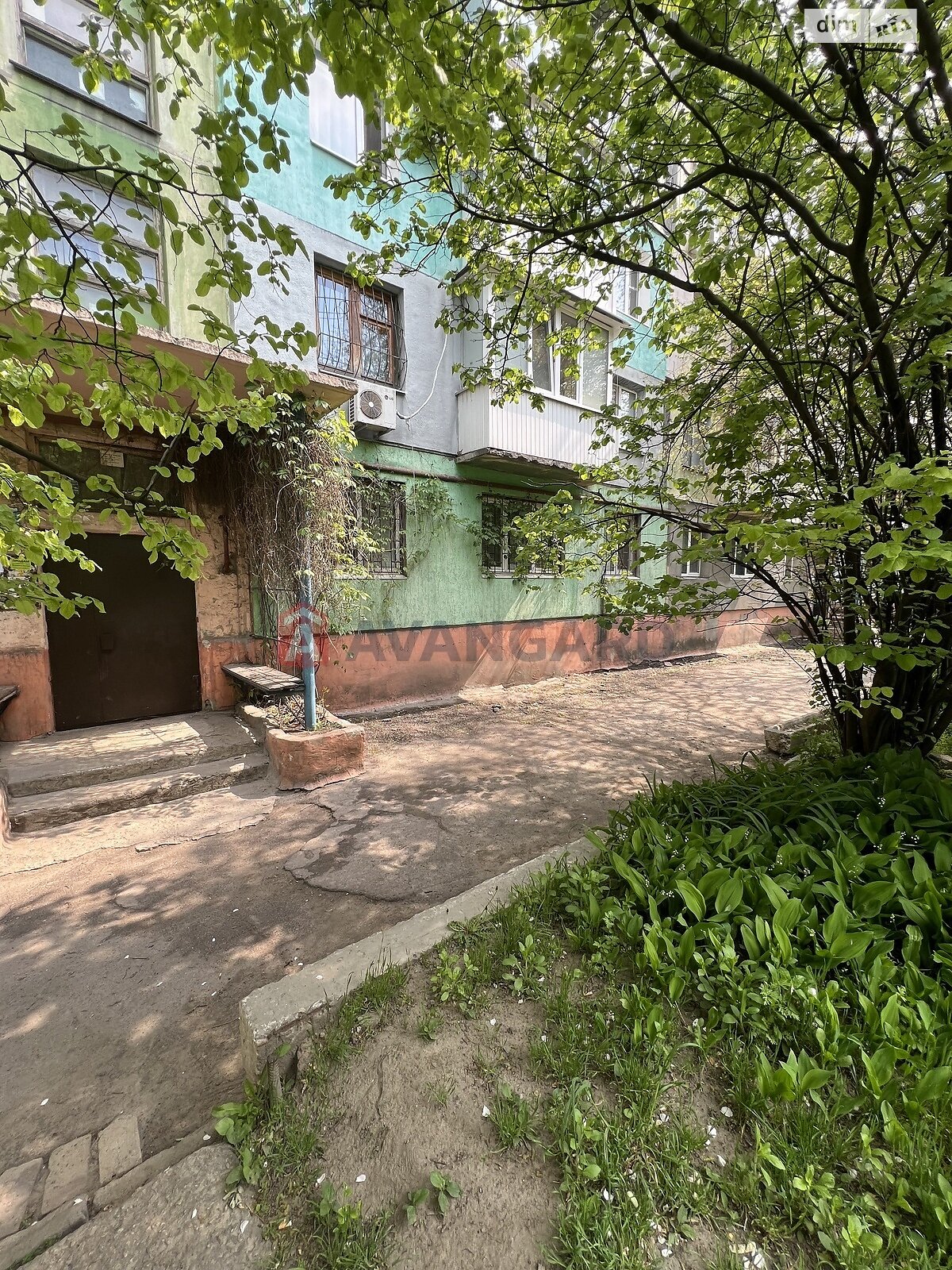 Продажа трехкомнатной квартиры в Каменском, на ул. Бурхана 23, район Заводской фото 1