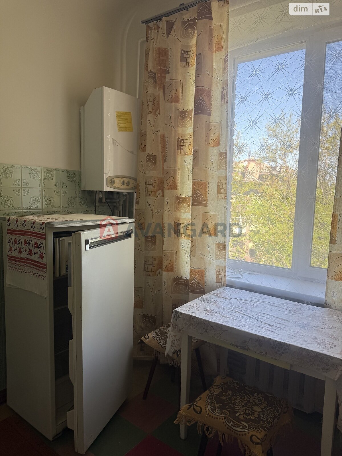 Продажа трехкомнатной квартиры в Каменском, на ул. Дениса Рохтина, район Заводской фото 1 Продажа трехкомнатной квартиры в Каменском, на ул. Дениса Рохтина, район Заводской фото 1