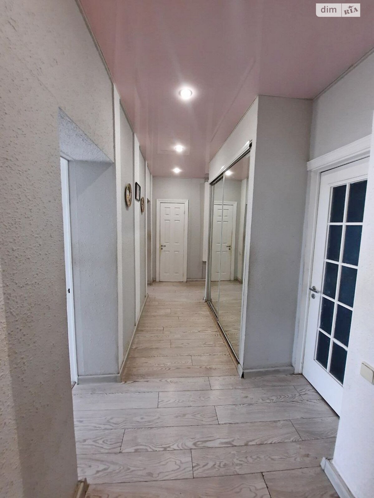 Продаж трикімнатної квартири в Кам'янському, на просп. Гімназичний, район Заводський фото 1