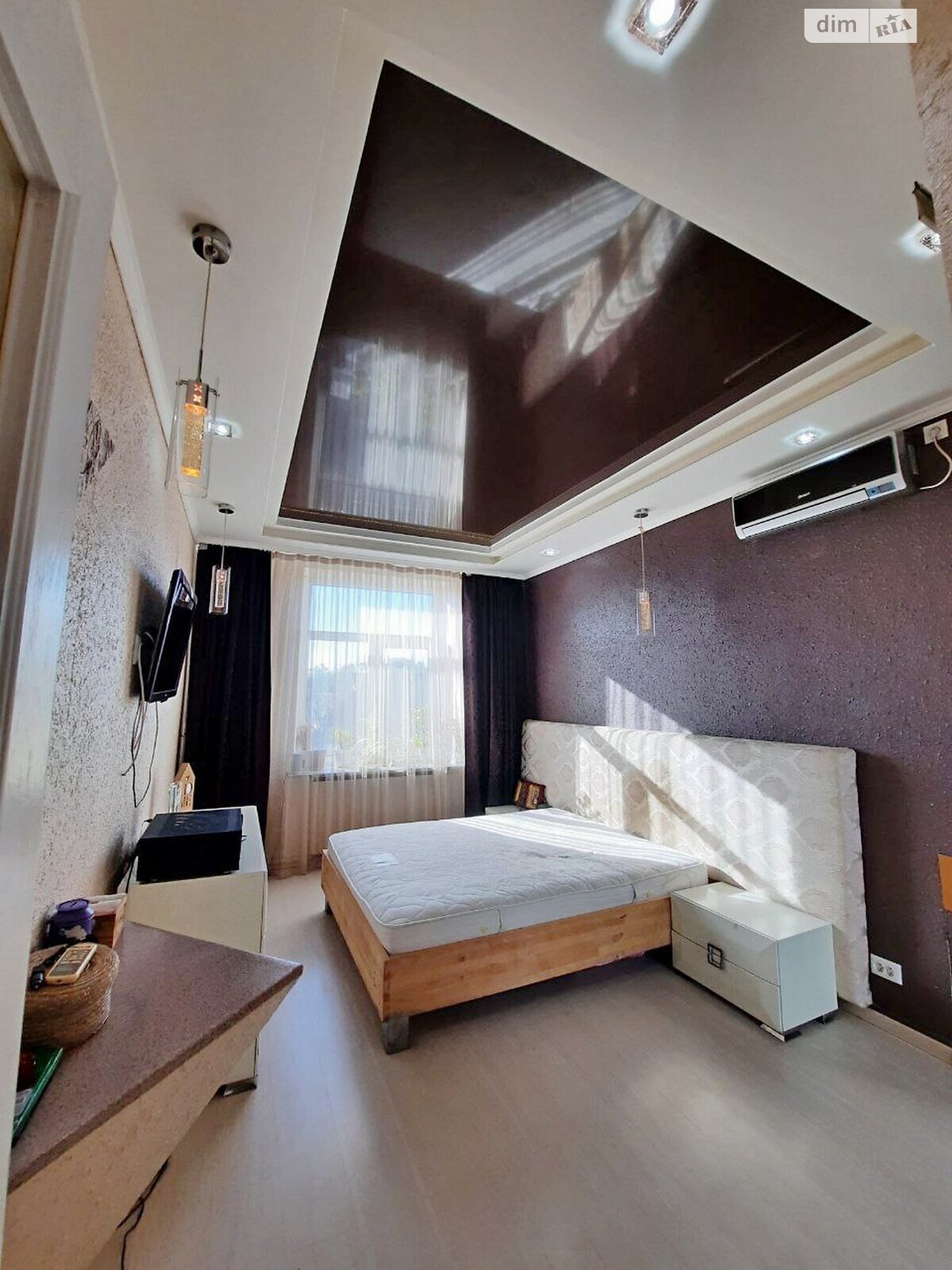 Продаж трикімнатної квартири в Кам'янському, на просп. Гімназичний, район Заводський фото 1