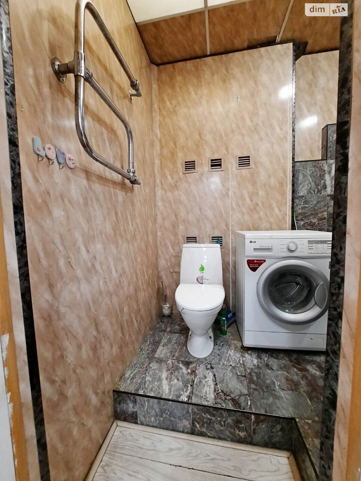 Продаж трикімнатної квартири в Кам'янському, на просп. Гімназичний, район Заводський фото 1