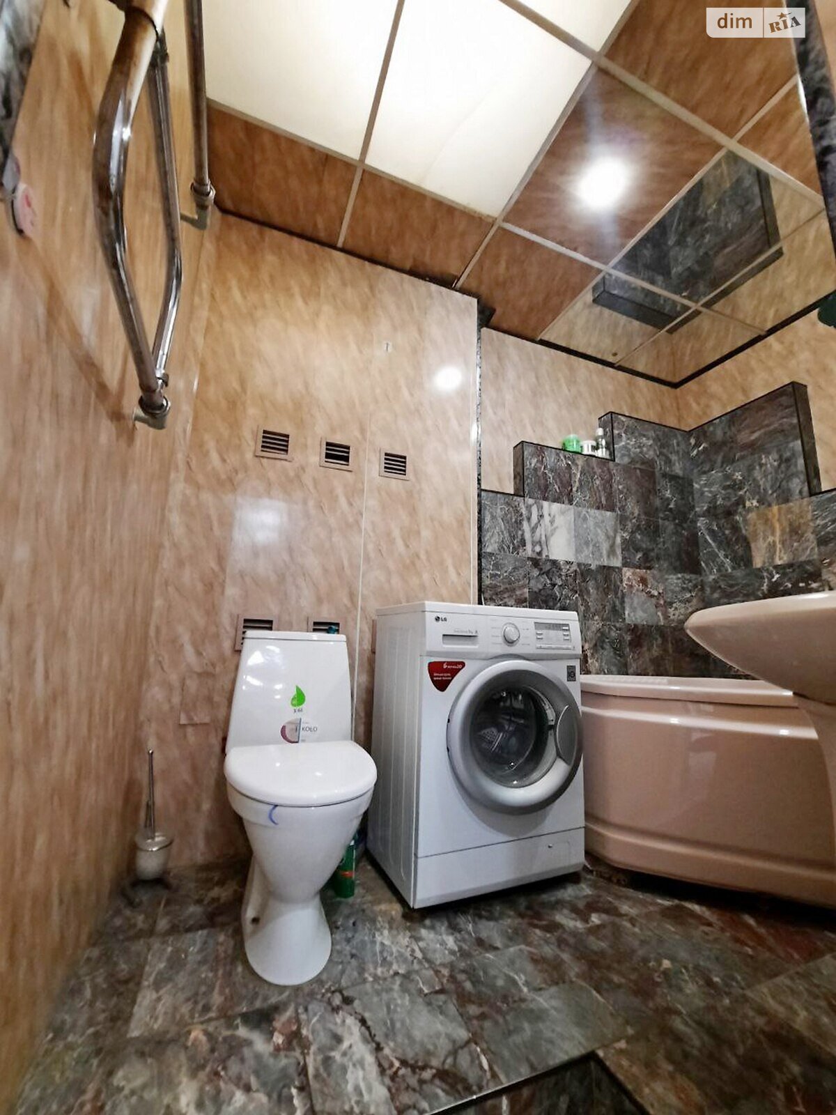 Продаж трикімнатної квартири в Кам'янському, на просп. Гімназичний, район Заводський фото 1