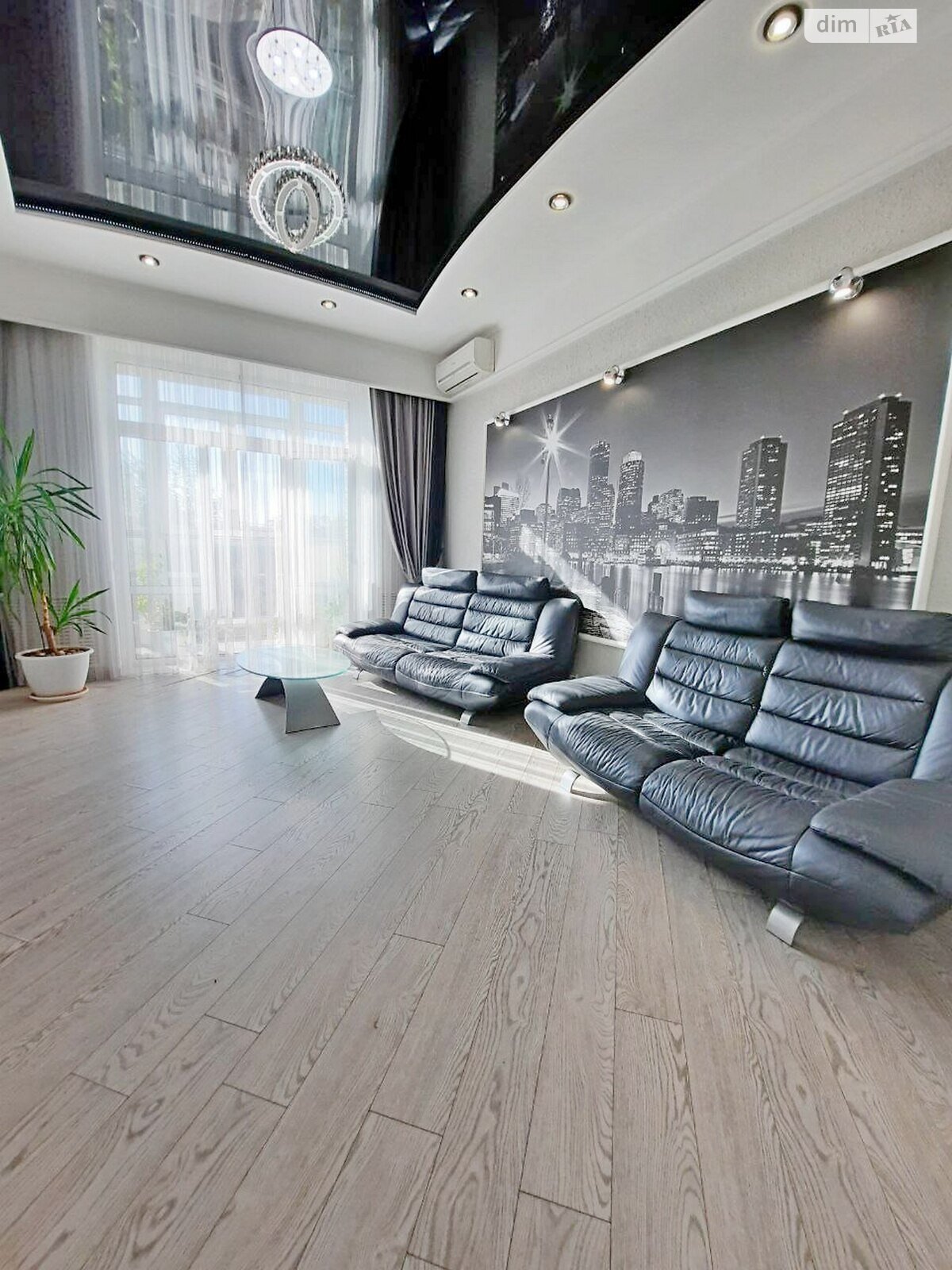 Продаж трикімнатної квартири в Кам'янському, на просп. Гімназичний, район Заводський фото 1