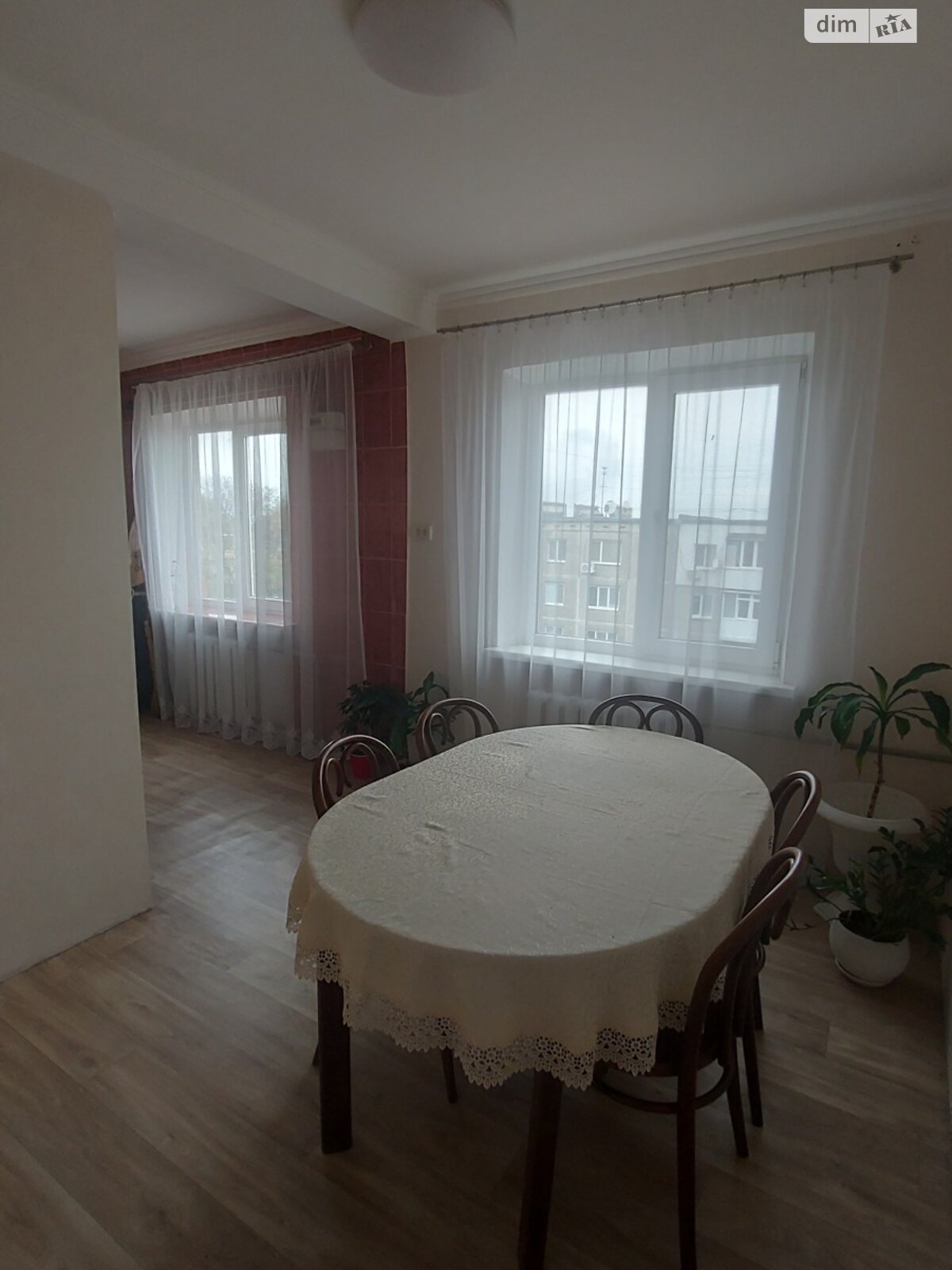 Продаж чотирикімнатної квартири в Кам'янському, на вул. Хмельницького 19, район Заводський фото 1