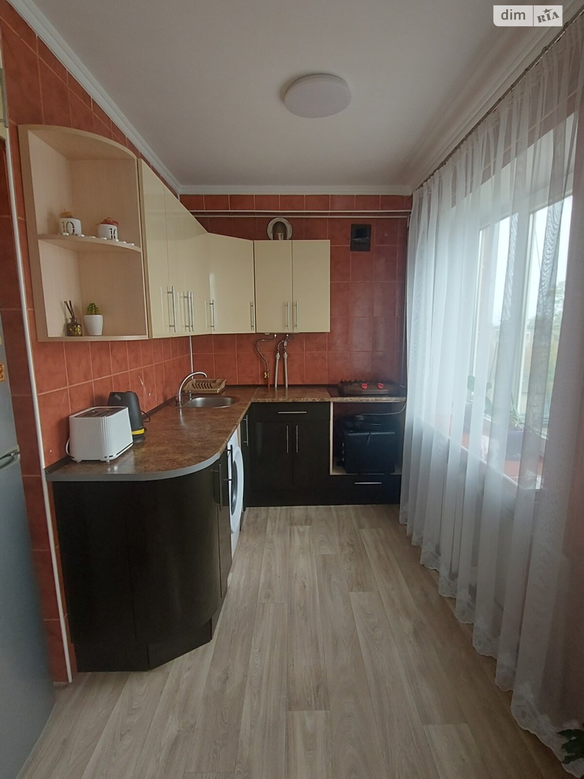 Продаж чотирикімнатної квартири в Кам'янському, на вул. Хмельницького 19, район Заводський фото 1