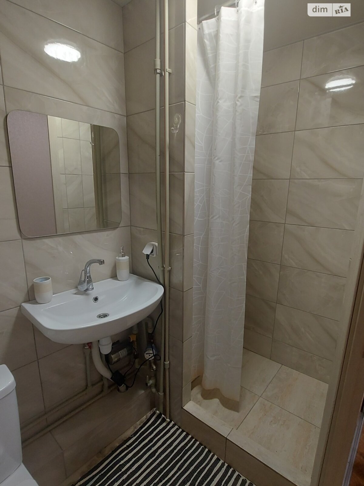 Продаж чотирикімнатної квартири в Кам'янському, на вул. Хмельницького 19, район Заводський фото 1