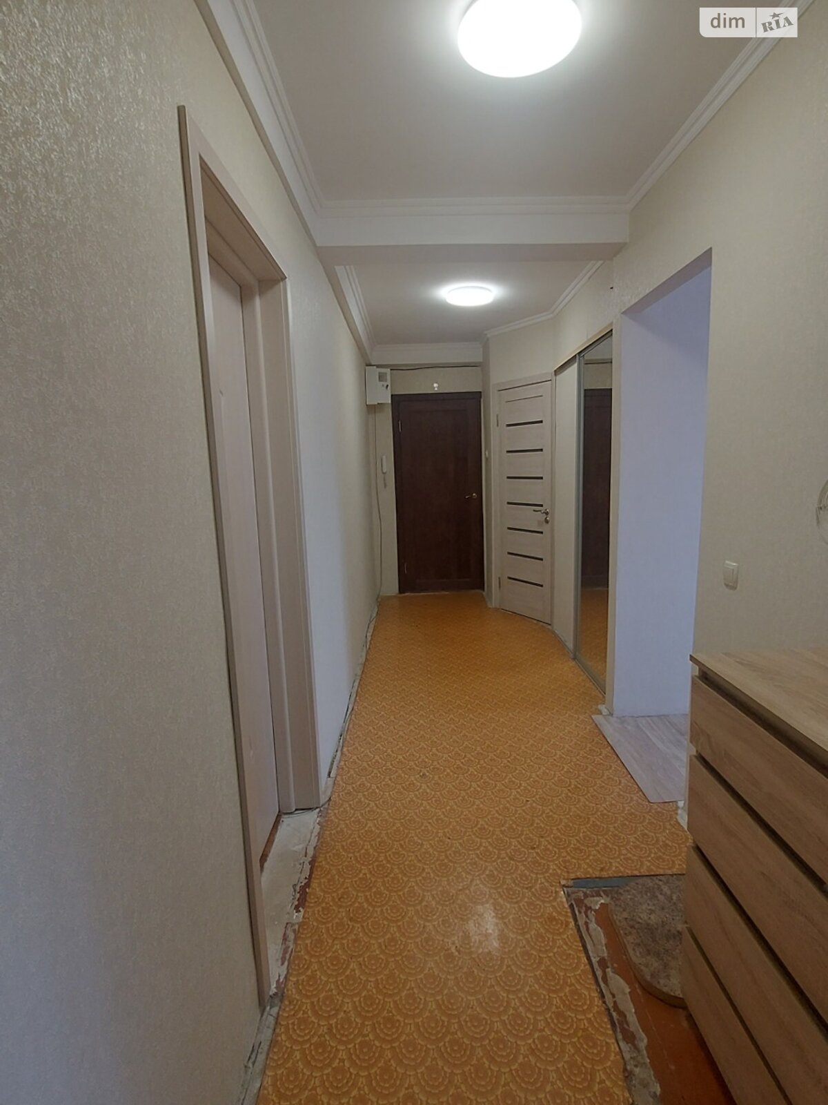 Продаж чотирикімнатної квартири в Кам'янському, на вул. Хмельницького 19, район Заводський фото 1