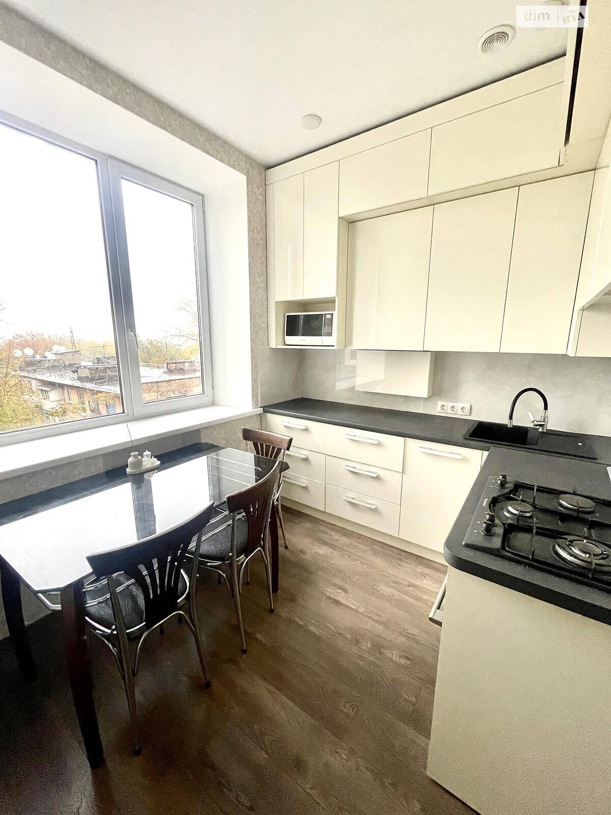 Продаж трикімнатної квартири в Кам'янському, на вул. Миру 12, район Заводський фото 1