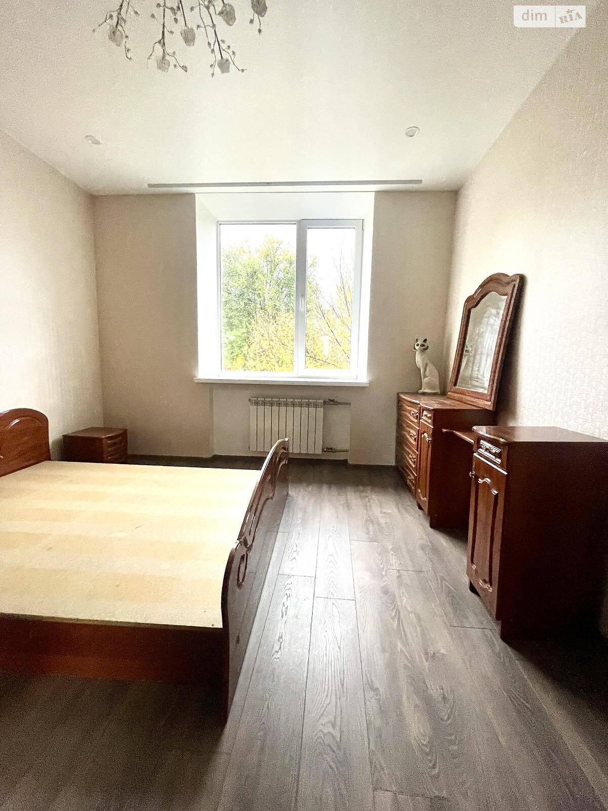 Продаж трикімнатної квартири в Кам'янському, на вул. Миру 12, район Заводський фото 1