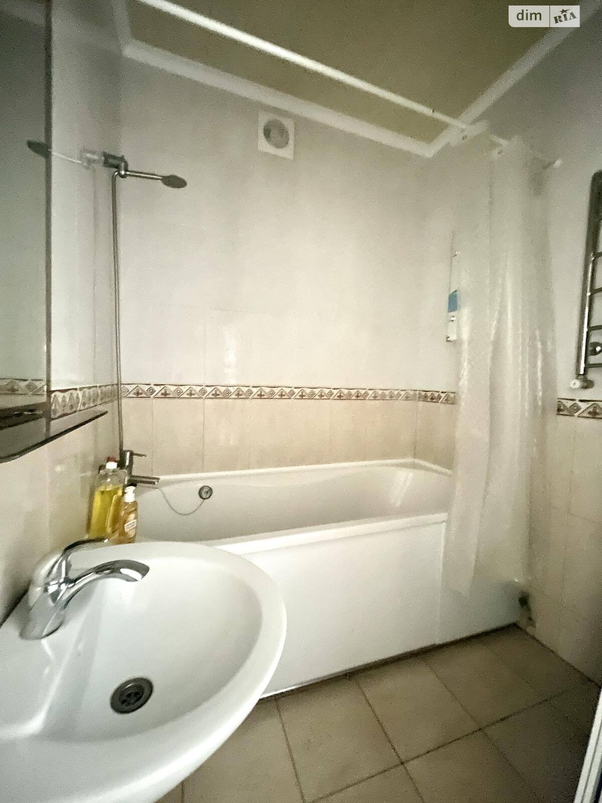 Продаж трикімнатної квартири в Кам'янському, на вул. Миру 12, район Заводський фото 1