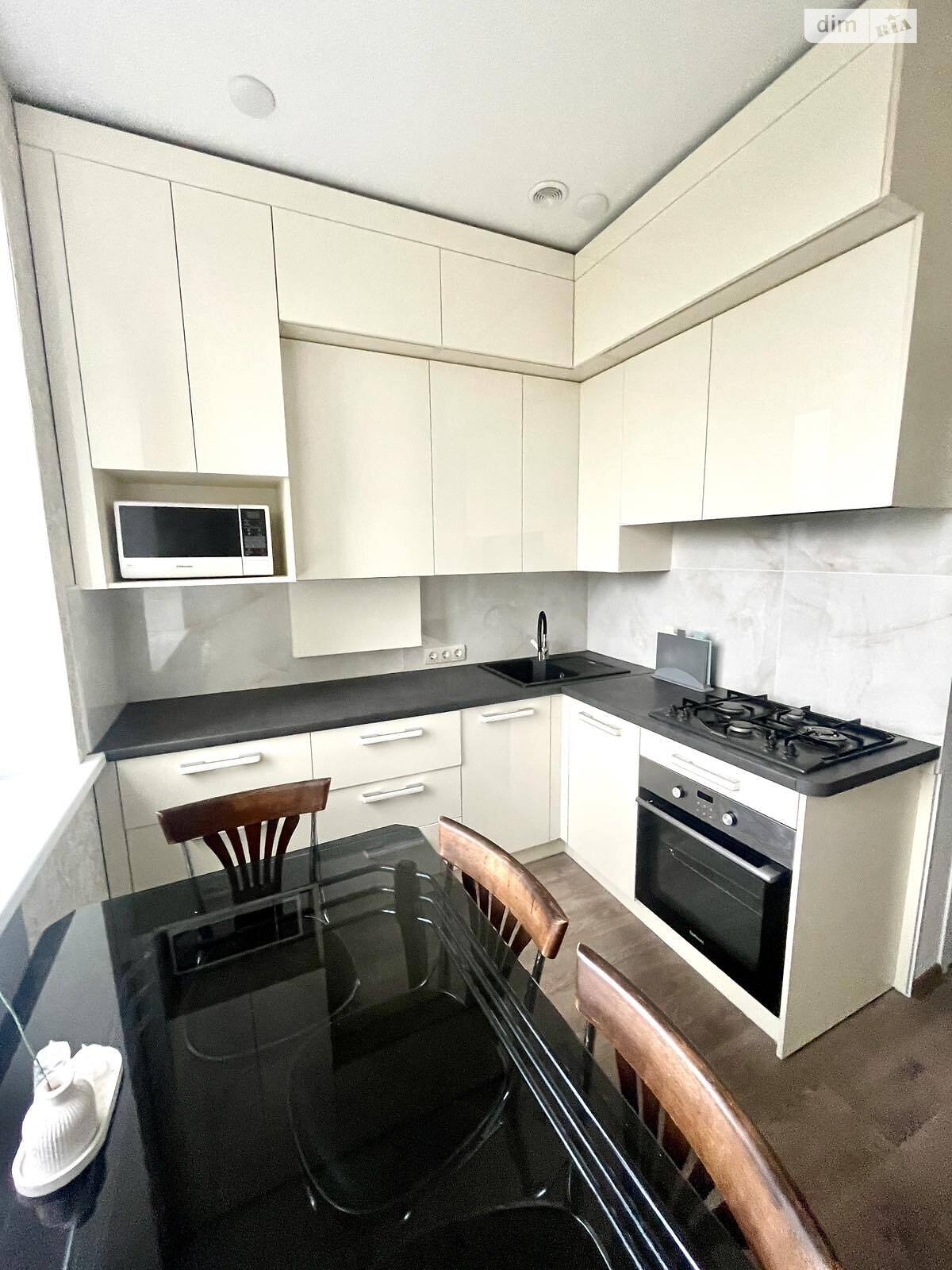 Продаж трикімнатної квартири в Кам'янському, на вул. Миру 12, район Заводський фото 1