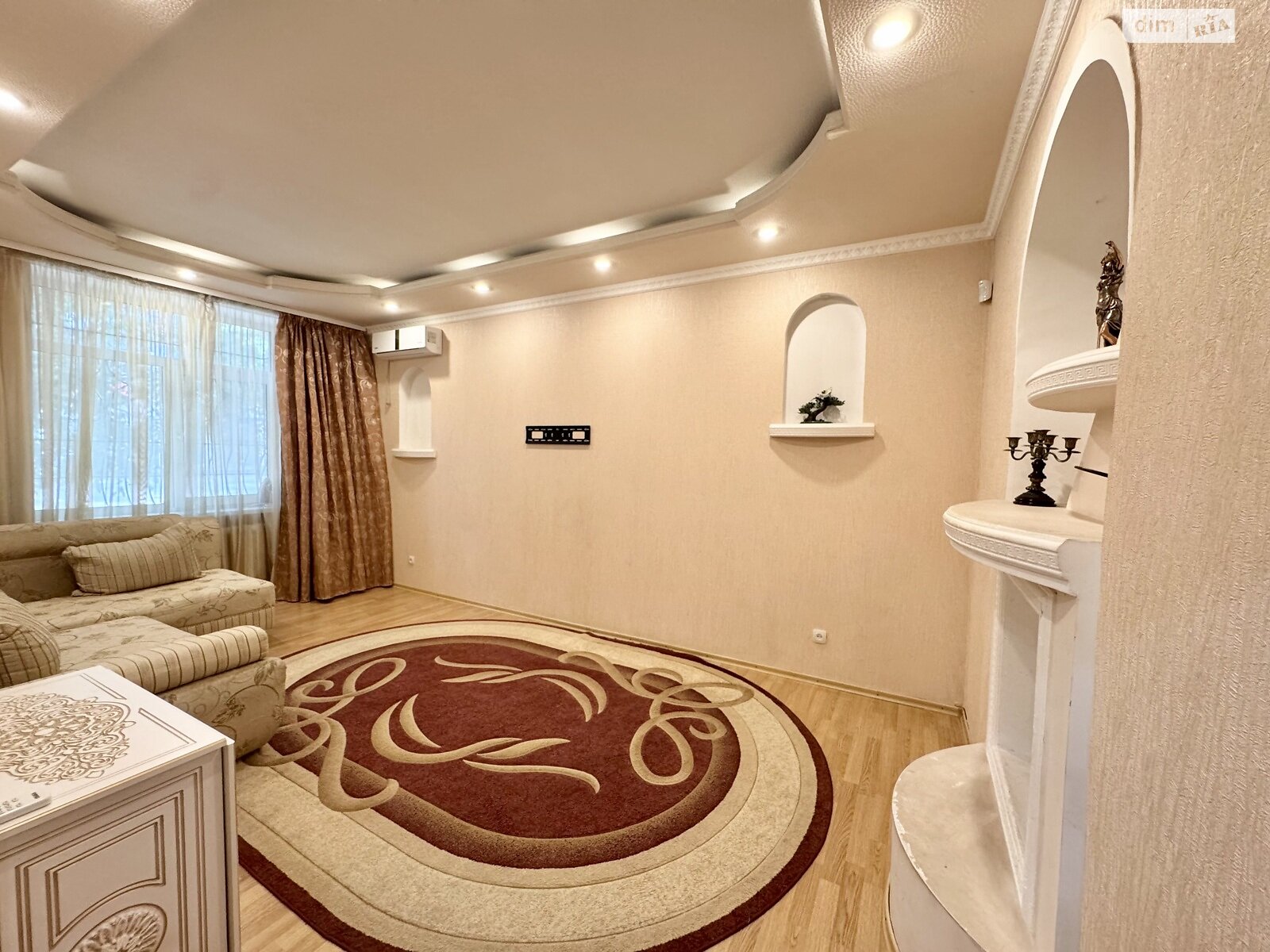 Продаж трикімнатної квартири в Кам'янському, на вул. Миру, район Заводський фото 1