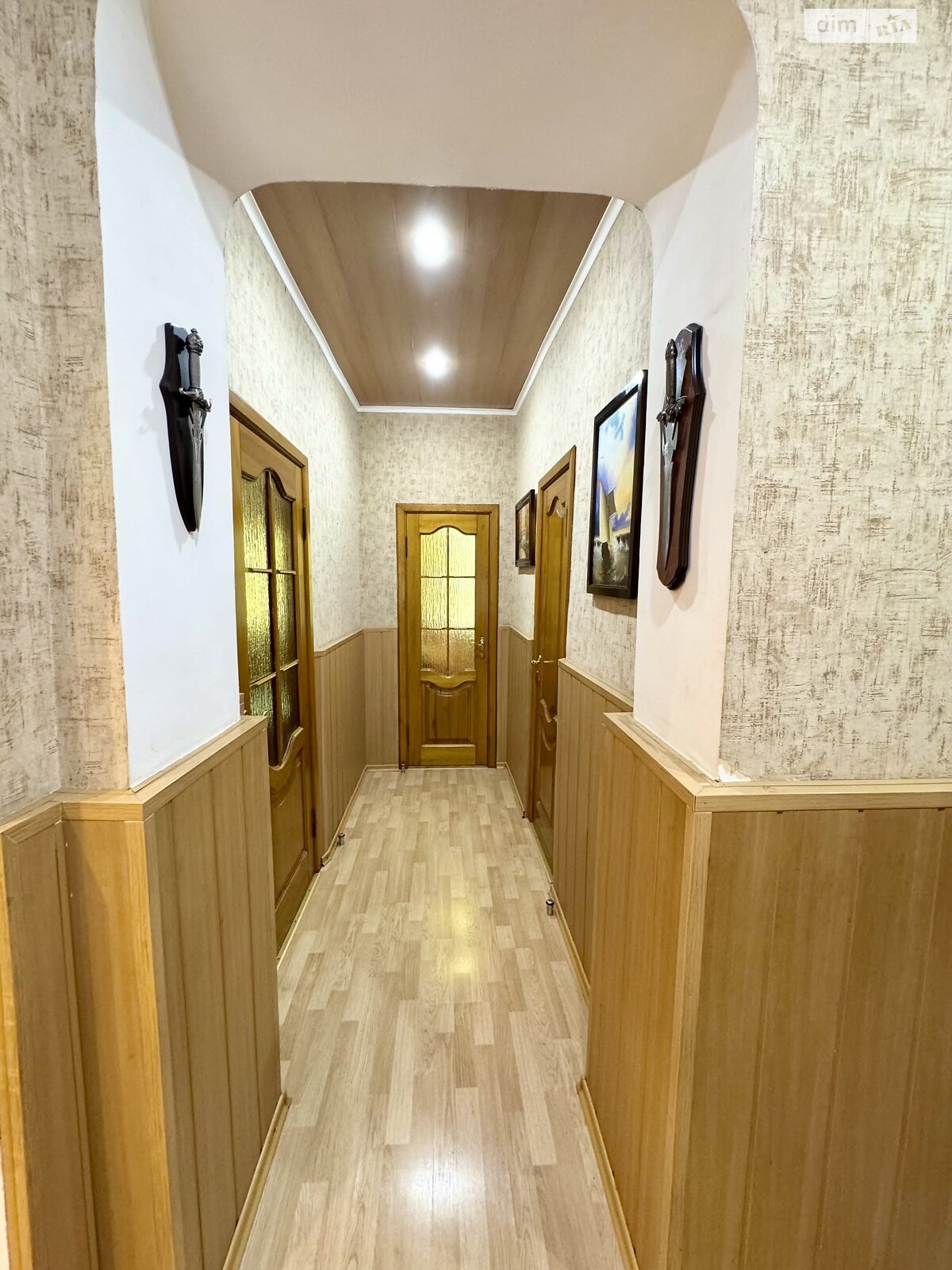 Продаж трикімнатної квартири в Кам'янському, на вул. Миру, район Заводський фото 1