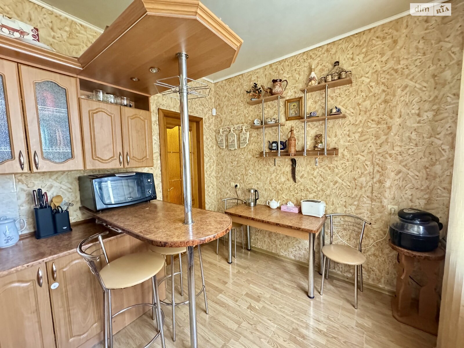 Продаж трикімнатної квартири в Кам'янському, на вул. Миру, район Заводський фото 1