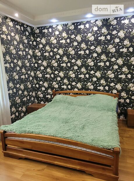 Продажа трехкомнатной квартиры в Каменском, на ул. Республиканская 22 район Заводской фото 1 Продажа трехкомнатной квартиры в Каменском, на ул. Республиканская 22 район Заводской фото 1