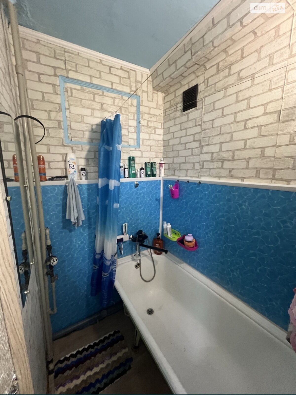 Продажа трехкомнатной квартиры в Каменском, на ул. Сергея Слисаренка 2/34, район Заводской фото 1 Продажа трехкомнатной квартиры в Каменском, на ул. Сергея Слисаренка 2/34, район Заводской фото 1