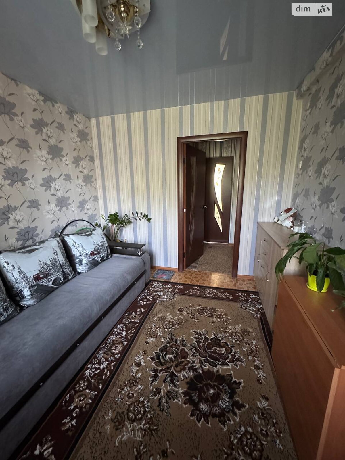 Продаж двокімнатної квартири в Кам'янському, на вул. Звенигородська, район Заводський фото 1 Продаж двокімнатної квартири в Кам'янському, на вул. Звенигородська, район Заводський фото 1