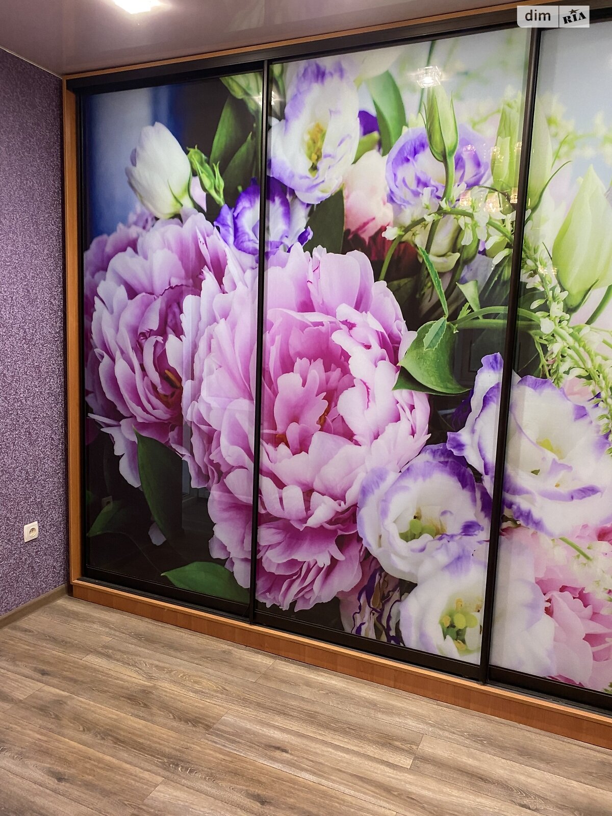 Продаж двокімнатної квартири в Комишувасі, на вул. Хмельницького Богдана 33, фото 1 Продаж двокімнатної квартири в Комишувасі, на вул. Хмельницького Богдана 33, фото 1
